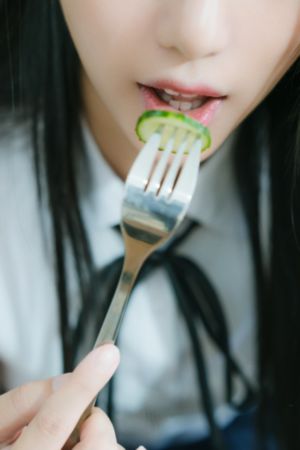 男生怎么可以发出女生的声音_4K高清视频观看