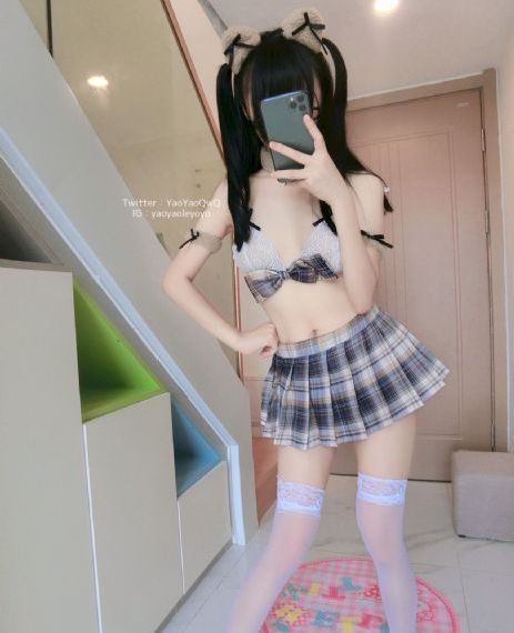 av二区小说_超清免费播放