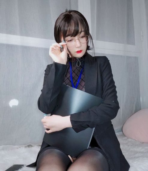 极品粉嫩美女露脸在线播放_1080P电影在线观看