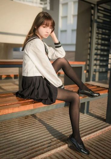 稚嫩的小表妺h_BD高清迅雷在线观看