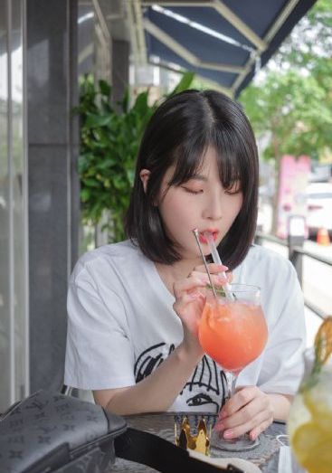依人在线久在线视频_BD韩语完整版观看