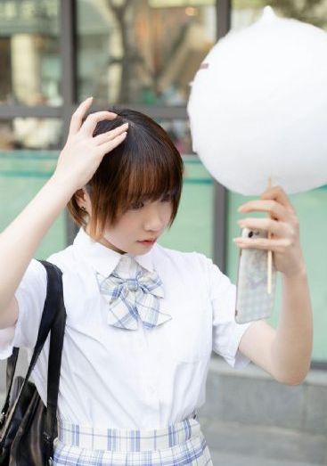 扒开老师大腿猛进AAA片软件_BD韩语手机在线看