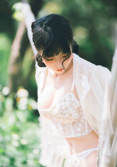 健身房被教练啪到腿软的原因_高清在线手机播放