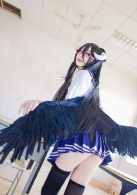 一面亲上边一面膜下边免费_720在线视频观看